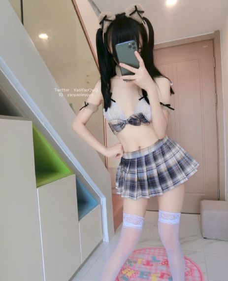 国产卡1卡2卡3绿巨人_蓝光免费在线观看
